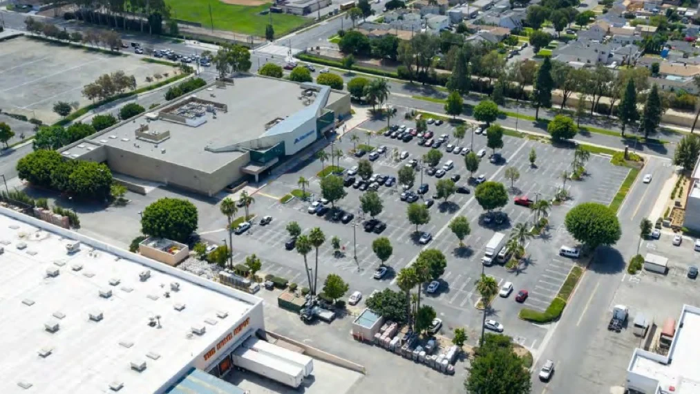 CA-Home-Depot-and-Albertsons-Lakewood-Center